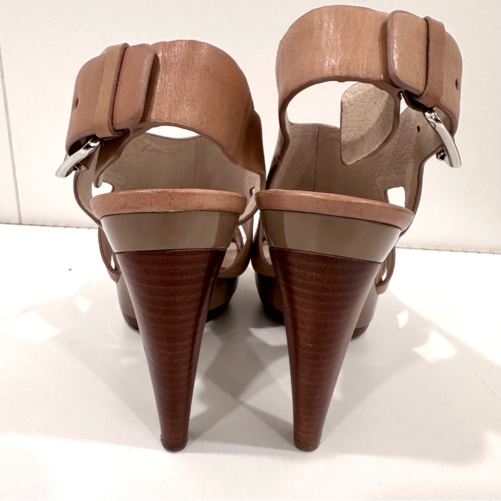 Michael Kors Tan Leather Platform Wooden Women's Heels Sandals 9.5 - Picture 4 of 9